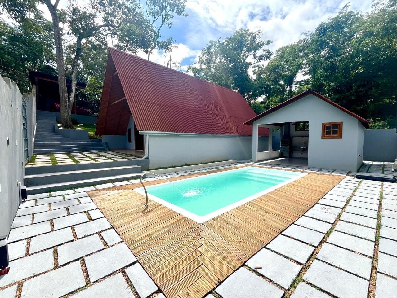 Chácara com Chalé e Piscina